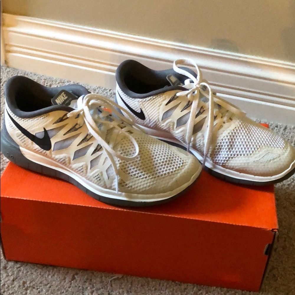 Nike Free 5.0 Tennis Shoes